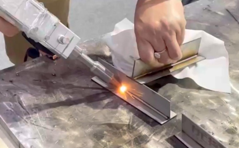 激光焊接機器人路徑優(yōu)化