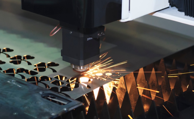 鋁基板機切割厚銅層的常見問題及解決方案